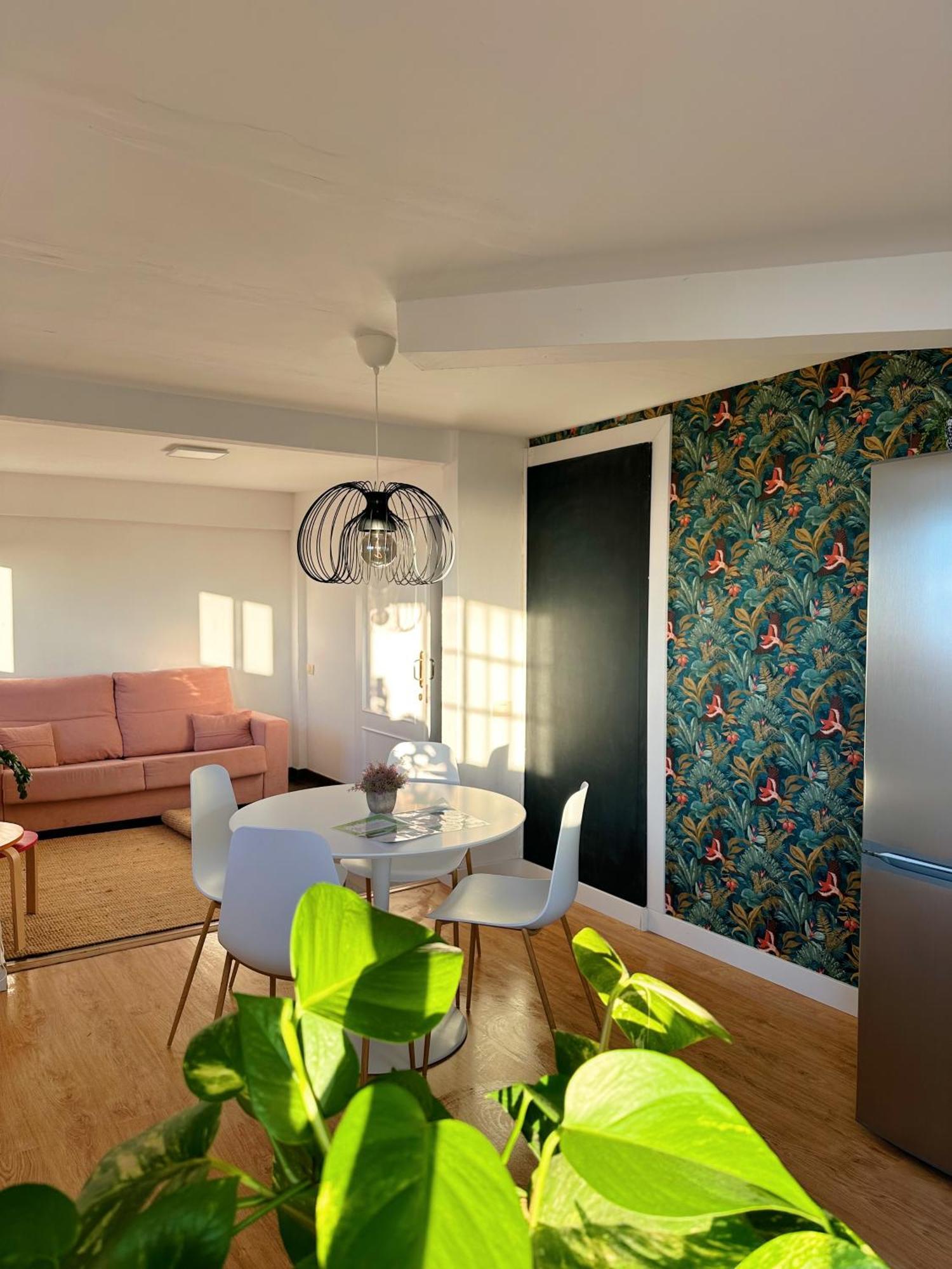 Dom wakacyjny Casa Con Piscina Y Jardin Con Vistas Al Mar Puerto de la Madera